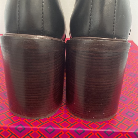 Tory Burch Heeled Ankle Boot in Perfect Black Size 10 - Picture 8 of 9
